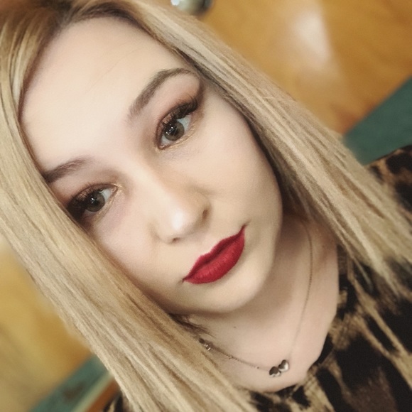 Meet your Posher, Ariel - Picture 1 of 1